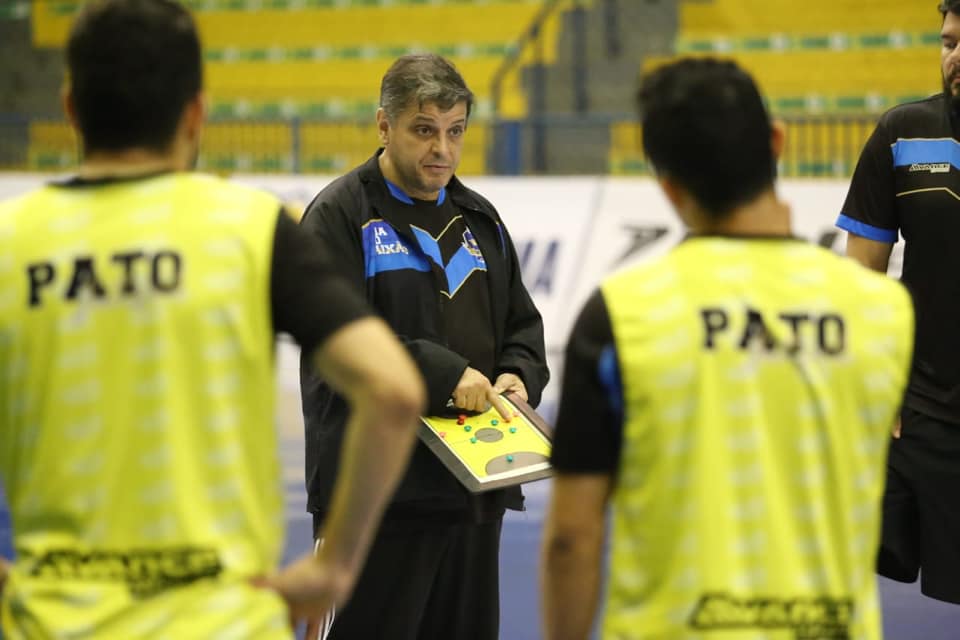 O estilo vitorioso de Sergio Lacerda, treinador da equipe amarela no Jogo dos Craques da LNF2019