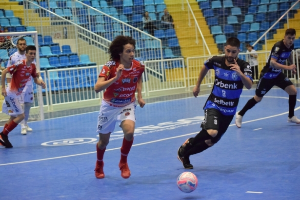 JOAÇABA FUTSAL ENCERRA A PRIMEIRA FASE NA LIDERANÇA DA DIVISÃO ESPECIAL