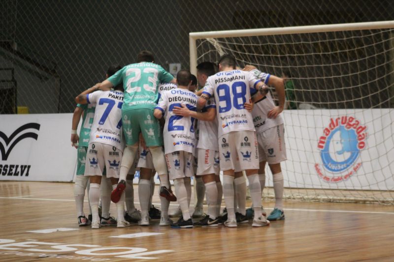 TUBARÃO FUTSAL RECEBE O JOAÇABA PELO ESTADUAL