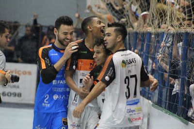 PASSO FUNDO FUTSAL RECEBE A ACBF PELA LIGA GAÚCHA